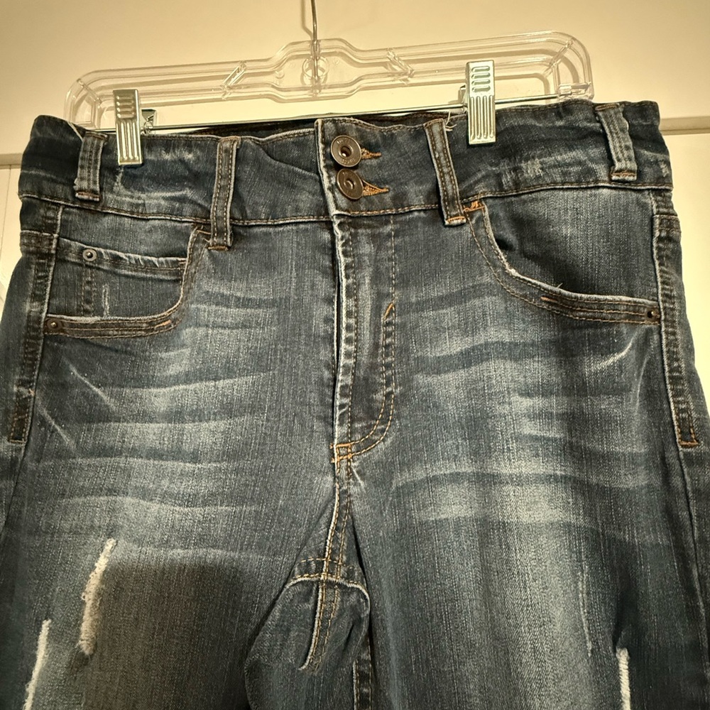 Blue Jeans with Distressed Details - Picture 2 of 8